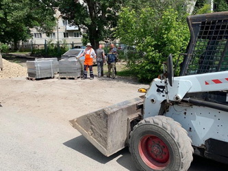 Вячеслав Доронин побывал на месте строительства детского сада на Миллеровской улице