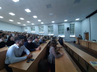 Виктор Малетин встретился со студентами Саратовского социально-экономического института