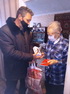 К Дню защитника Отечества ветераны Ленинского района получили подарки от депутата Вячеслава Тарасова