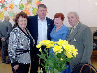 Депутаты поздравили с 30-летним юбилеем первичную ветеранскую организацию объединения «НИТРОН»