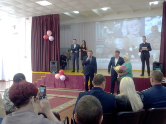 Сергей Агапов и Владимир Дмитриев поздравили Тамару Абрамову
