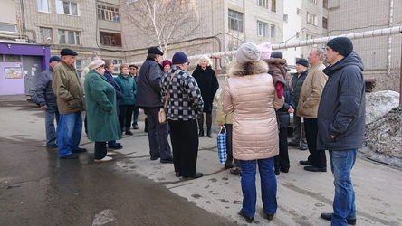 Наталия Груколенко встретилась с жителями дома №46 по ул. Гвардейской