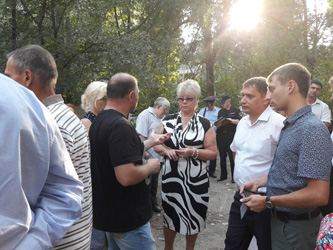 Александра Сызранцева обсудила проблемы с жителями ул. Одесской