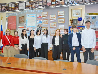 Алексей Сидоров организовал экскурсию в музей парламентаризма для учащихся МОУ «СОШ № 52» Ленинского района