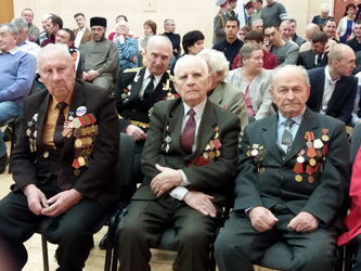 Депутаты поздравили ветеранов Волжского района с Днем защитника Отечества