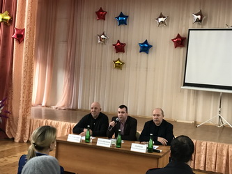 Виктор Марков и Николай Островский встретились с жителями Волжского района