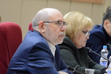 Виктор Марков: «Нужно прорабатывать предложения депутатов в рамках рабочих групп и постоянных комиссий»