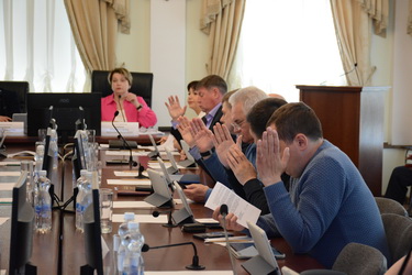 Депутаты заслушали отчет о работе администрации Ленинского района за прошлый год