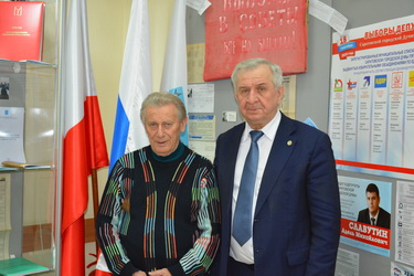 В Саратовской городской Думе состоялась встреча с председателем Общественной палаты Саратовской области Александром Ландо