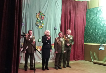 Наталия Груколенко организовала праздничные концерты для своих избирателей