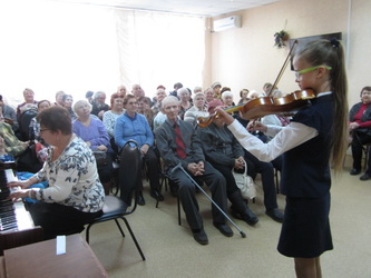Для жителей Ленинского района состоялся концерт "Осенний блюз"