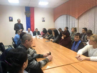 Жители Ленинского района обсудили с депутатами вопросы ЖКХ и благоустройства