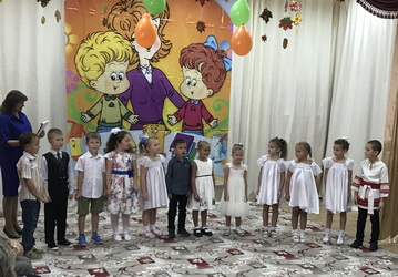 Депутаты поздравили воспитателей Волжского района с Днем дошкольного работника