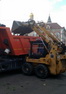 Александр Янклович оказал содействие в вывозе строительного мусора с дворовой территории
