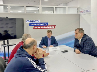 Алексей Сидоров обсудил с жителями вопросы работы общественного транспорта