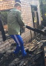 Ольга Сынкина помогла саратовской пенсионерке освободить участок от сгоревшего садового домика