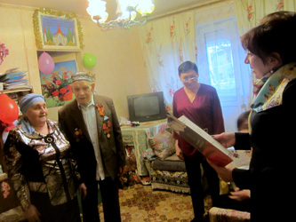 Светлана Глухова поздравила супругов с 60-летием совместной жизни