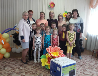 Владимир Попков подарил детскому саду оргтехнику