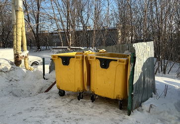 Максим Самсонов помог жителям своего округа добиться вывоза отходов с переполненной площадки