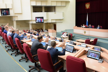 Депутаты поддержали введение в структуру администрации города должности первого заместителя главы