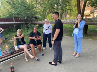 Александр Бондаренко провел очередные встречи с жителями Ленинского района