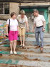Алексей Сидоров поможет жителям с ремонтом крыльца многоквартирного дома