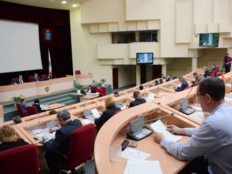 Две законодательные инициативы Саратовской городской Думы были приняты сегодня в ходе заседания регионального парламента