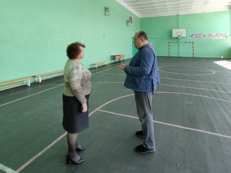 Владимир Островский: Буду держать на контроле весь процесс ремонта гимназии