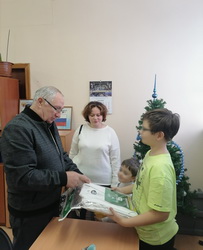 Председатель Саратовской городской Думы Сергей Овсянников поддержал всероссийскую акцию «Елка желаний»