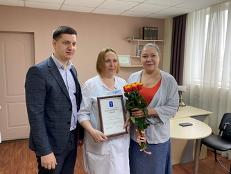 Александр Бондаренко поздравил медицинских работников с профессиональным праздником