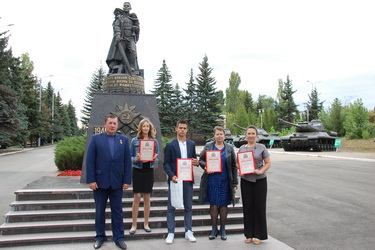 В Саратове "Правнуки Победителей" получили заслуженные награды