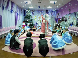 Вячеслав Тарасов поздравил воспитанников детских садов Ленинского района с Новым годом