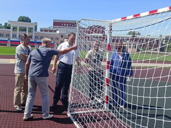 Дмитрий Кудинов проверил техническое состояние объектов на стадионе «Спартак»