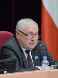 Сергей Овсянников призвал депутатов гордумы работать постоянно и напряжённо